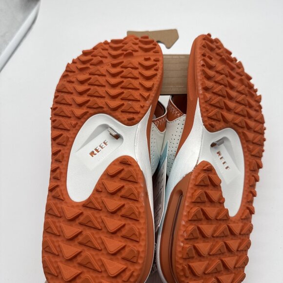 Reef Fanning Pregame flip-flops Sz7 Bottle Opener Bottom NWT - Picture 2 of 7